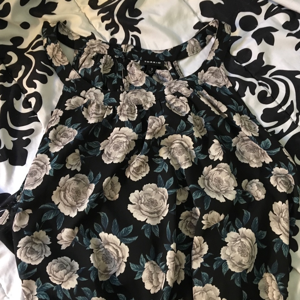 Torrid Hi/Low Tank Size 3